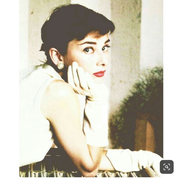 Be AUDREY for Halloween!!!! - Picture 2 of 2